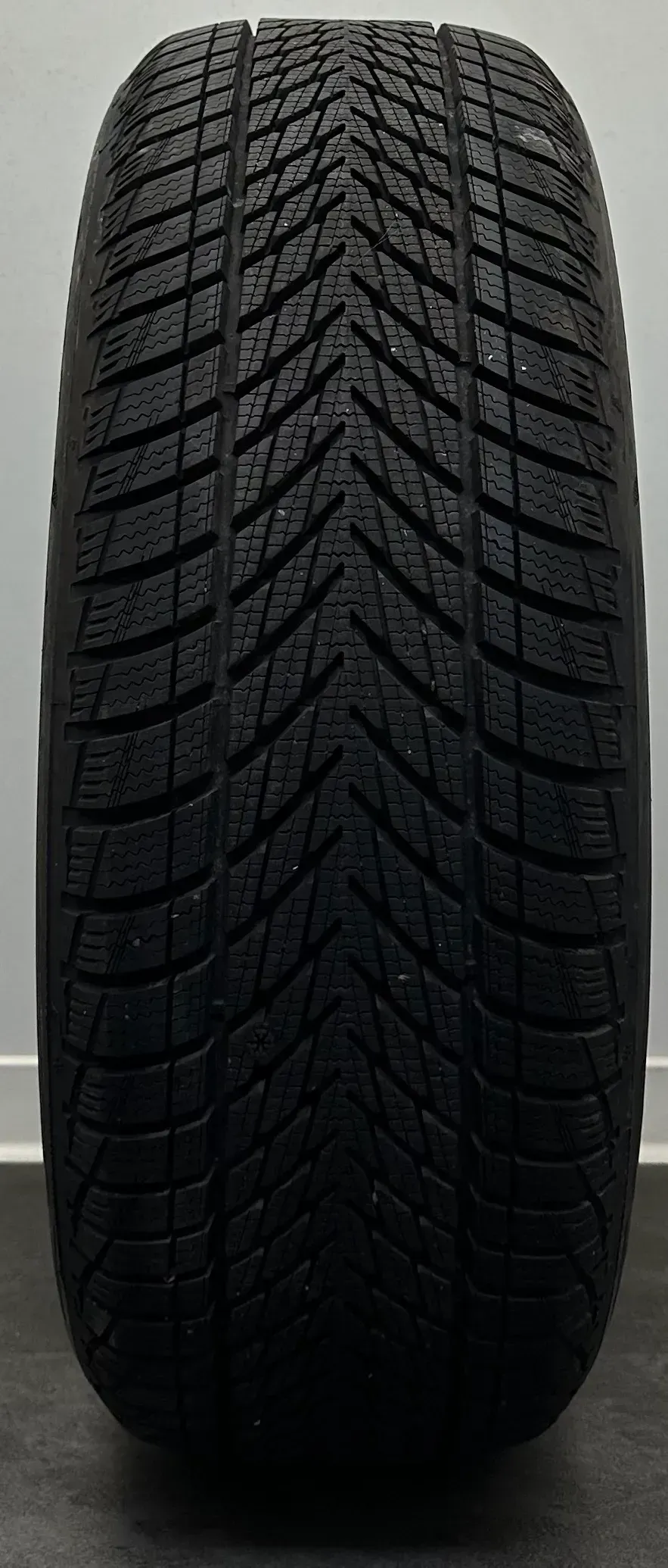 1x Winterreifen 215 55R17 Goodyear Ultra Grip Performance 3 - Bild 1