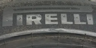 2x Sommerreifen 245 45 R19 102Y Pirelli P-Zero PZ4 DOT23 6mm - Bild 2