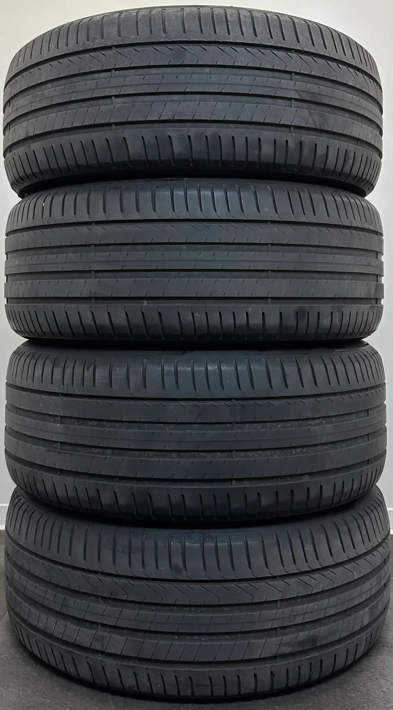 4x Sommerreifen 255 45 R19 104Y Pirelli Cinturato P7 MO DOT24 - Bild 1