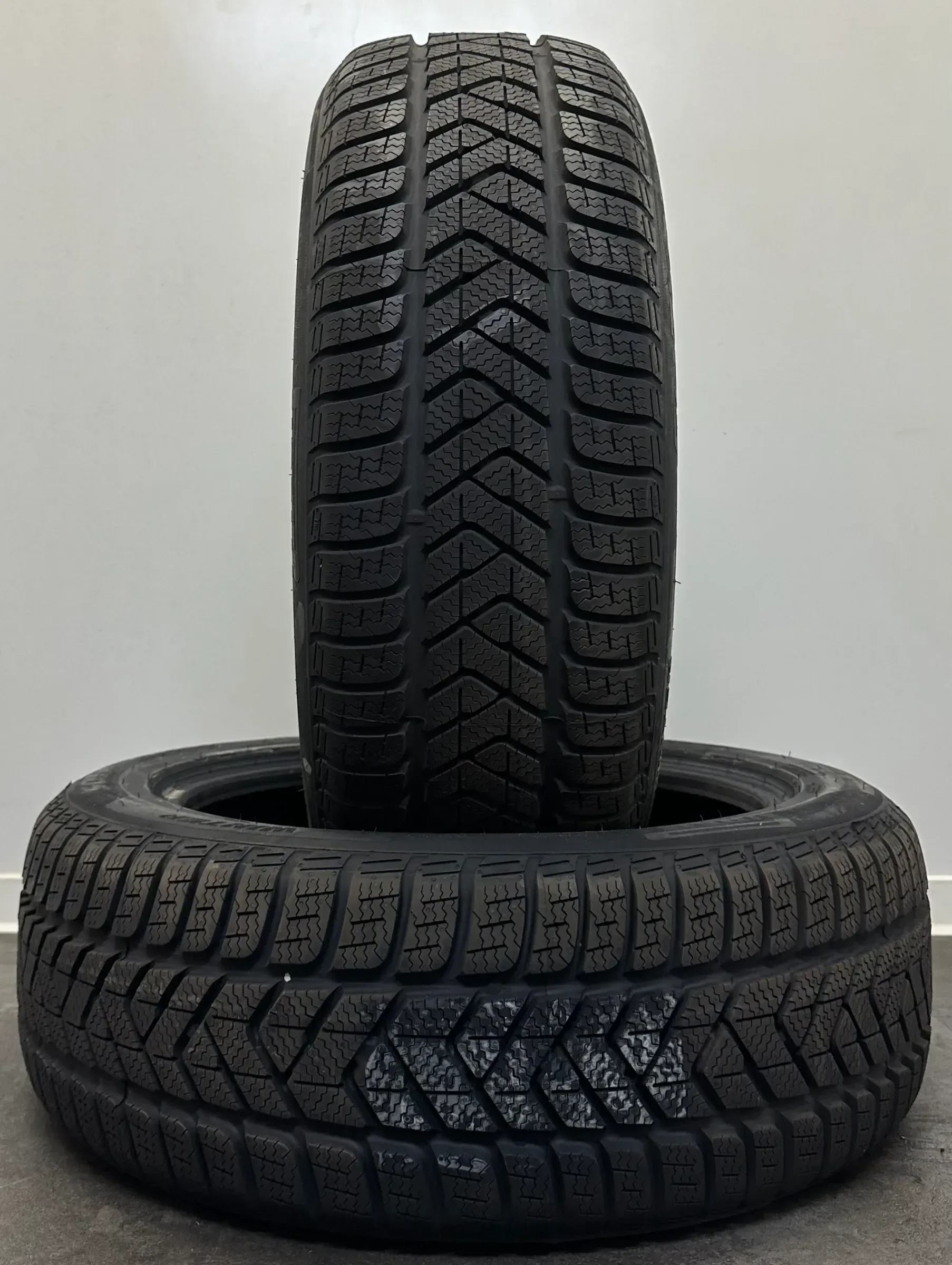 2x Winterreifen 215 55 R18 99V Pirelli Sottozero 3 MO XL NEU - Bild 1