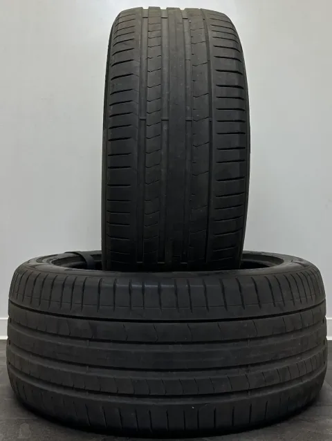 Background image for 2x Sommerreifen 255 45 R19 104Y Pirelli P-Zero PZ 4 TO