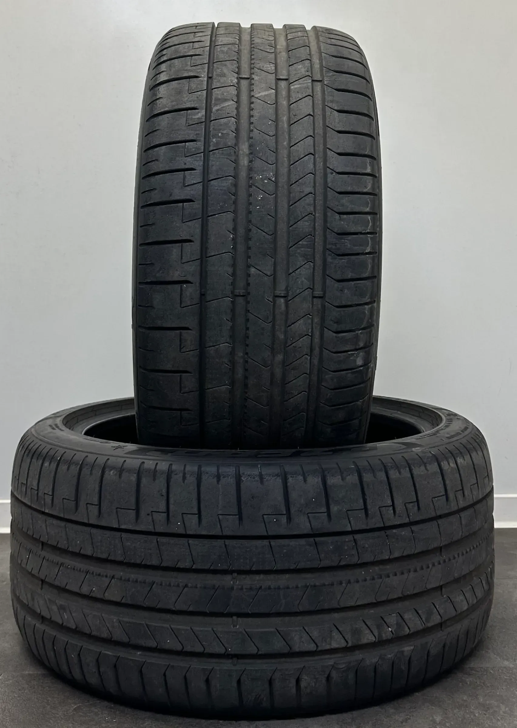2x Sommerreifen 275 35 R19 100Y Pirelli P Zero PZ4 DOT22 5,5mm - Bild 1