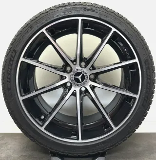 Original Mercedes CLA 35AMG C118 X118 18Zoll Felgen A1184010500  Winterreifen - Bild 2