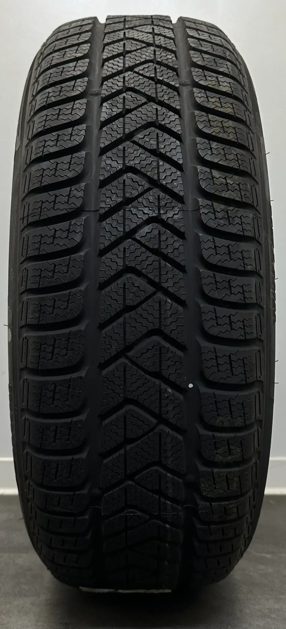 1x Winterreifen 215 55 R18 99V Pirelli Sottozero 3 MO XL - Bild 1