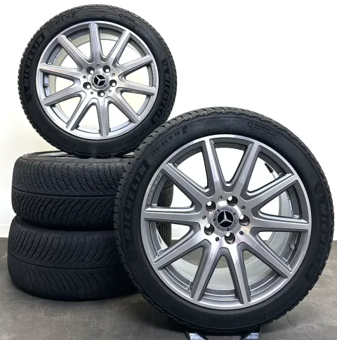 Background image for Original Mercedes CLA 35 AMG C118 18Zoll AMG Felgen Winterreifen 225 45 R18 95V