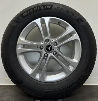 Original Mercedes GLA H247 17Zoll Felgen A1774010400 Winterreifen 215 65R17 - Bild 5