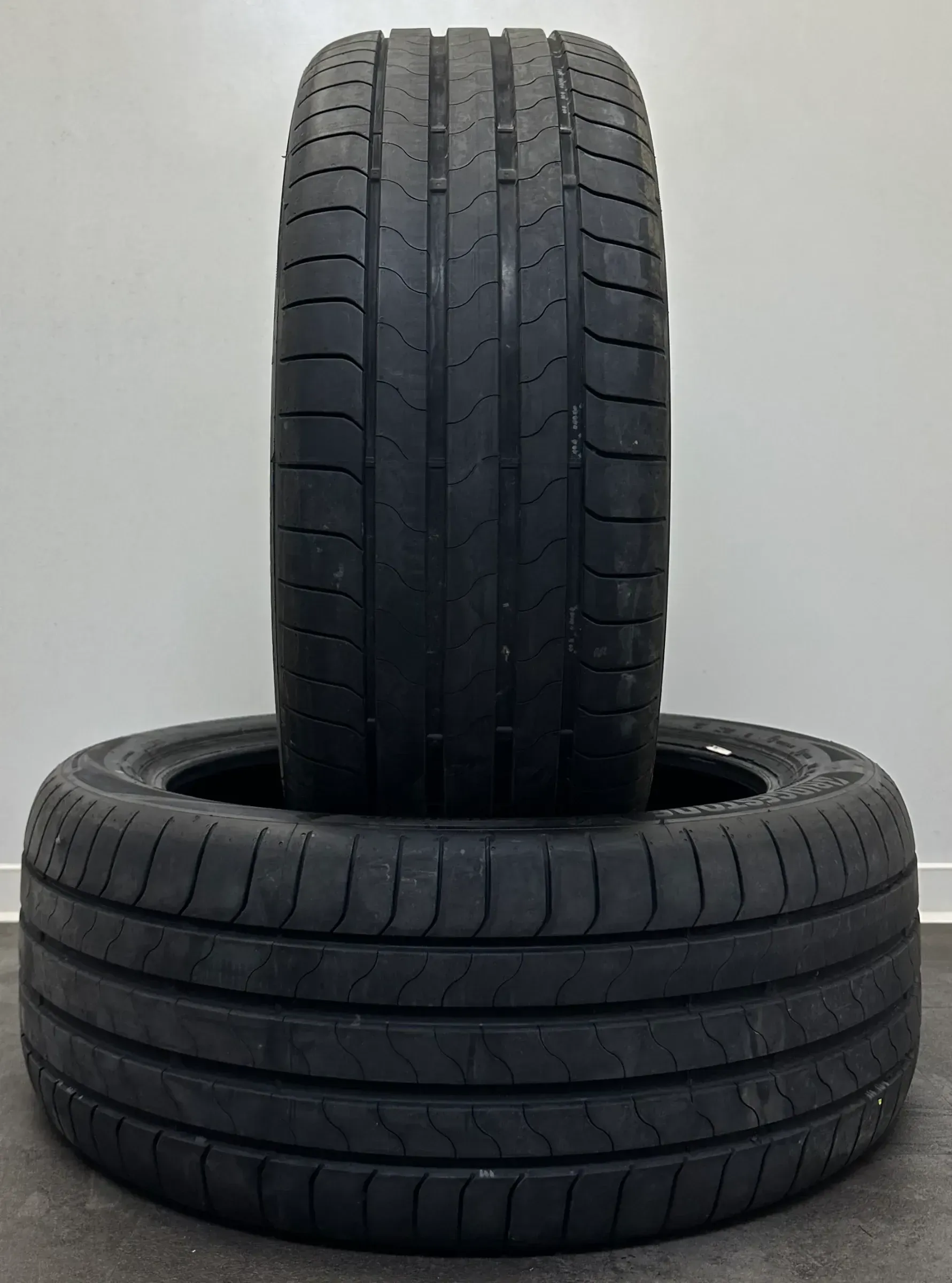 2x Sommerreifen 245 45 R19 102Y Bridgestone Turanza 6 * MO DOT24 - Bild 1