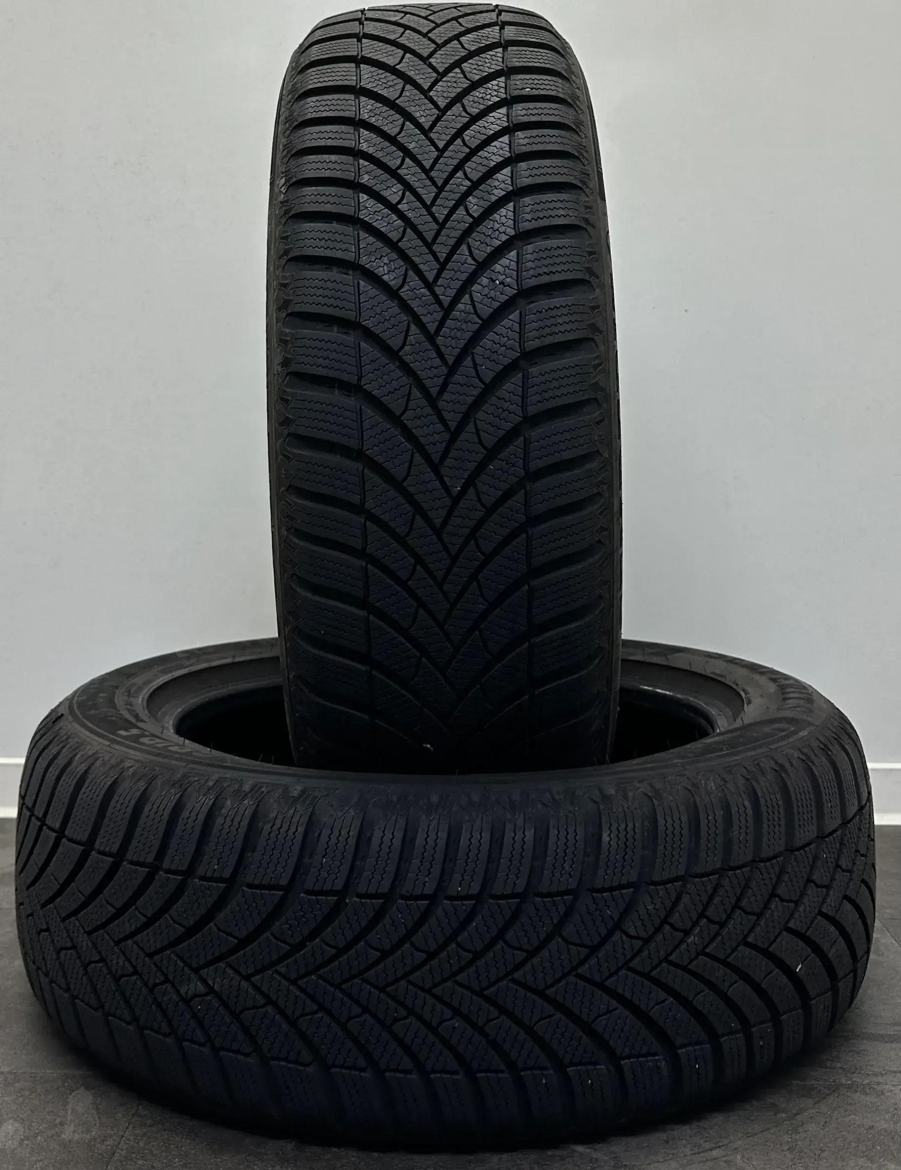 2x Winterreifen 215 55 R17 98V Semperit Speed Grip 5 - Bild 1
