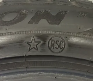 2x Winterreifen 275 45 R20 110V Pirelli Scorpion RFT * - Bild 8
