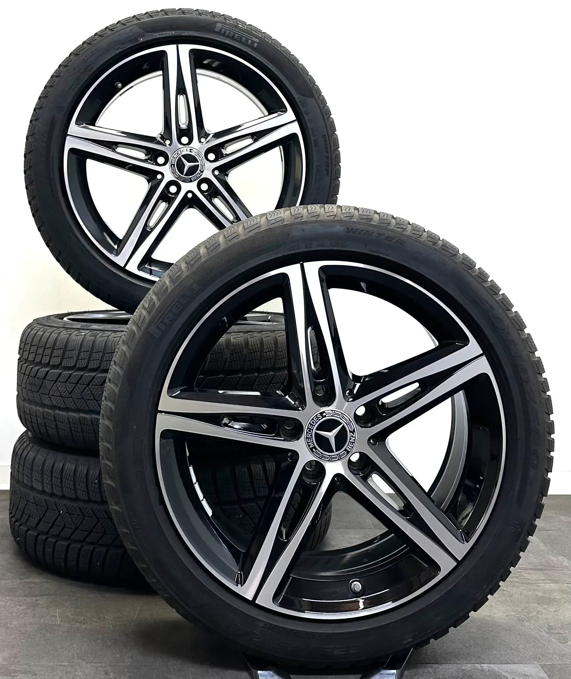 Original Mercedes CLA C118 Felgen 18Zoll  A1774010700 Winterreifen 225 45R18 - Bild 1