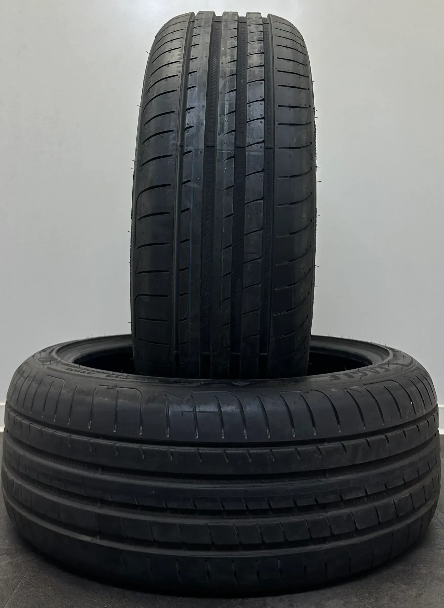 2x Sommerreifen 225 45 R19 96W Goodyear Eagle F1 * RFT DOT19 - Bild 1