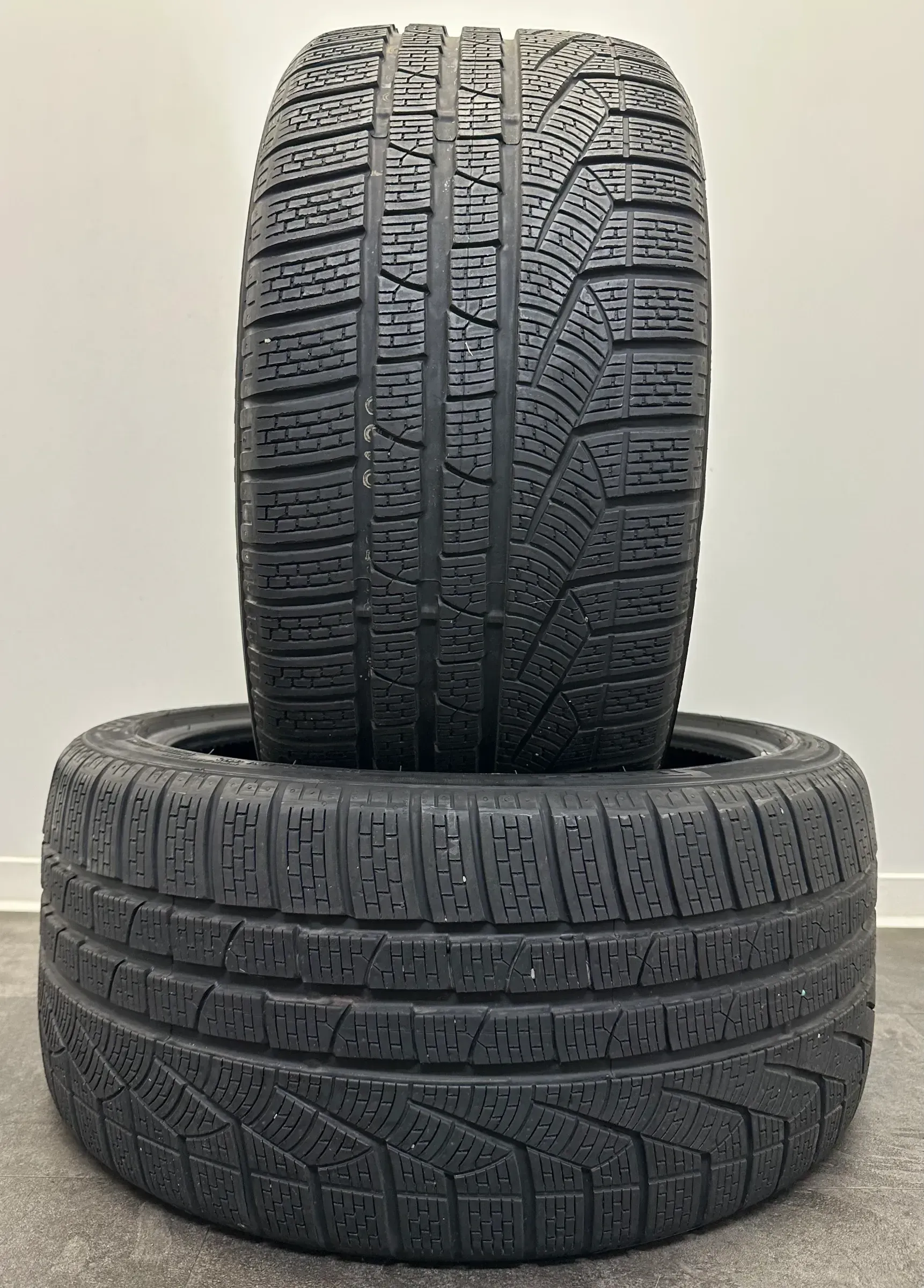 2x Winterreifen 255 35 R19 96V Pirelli W 240 Sottozero II XL MO - Bild 1