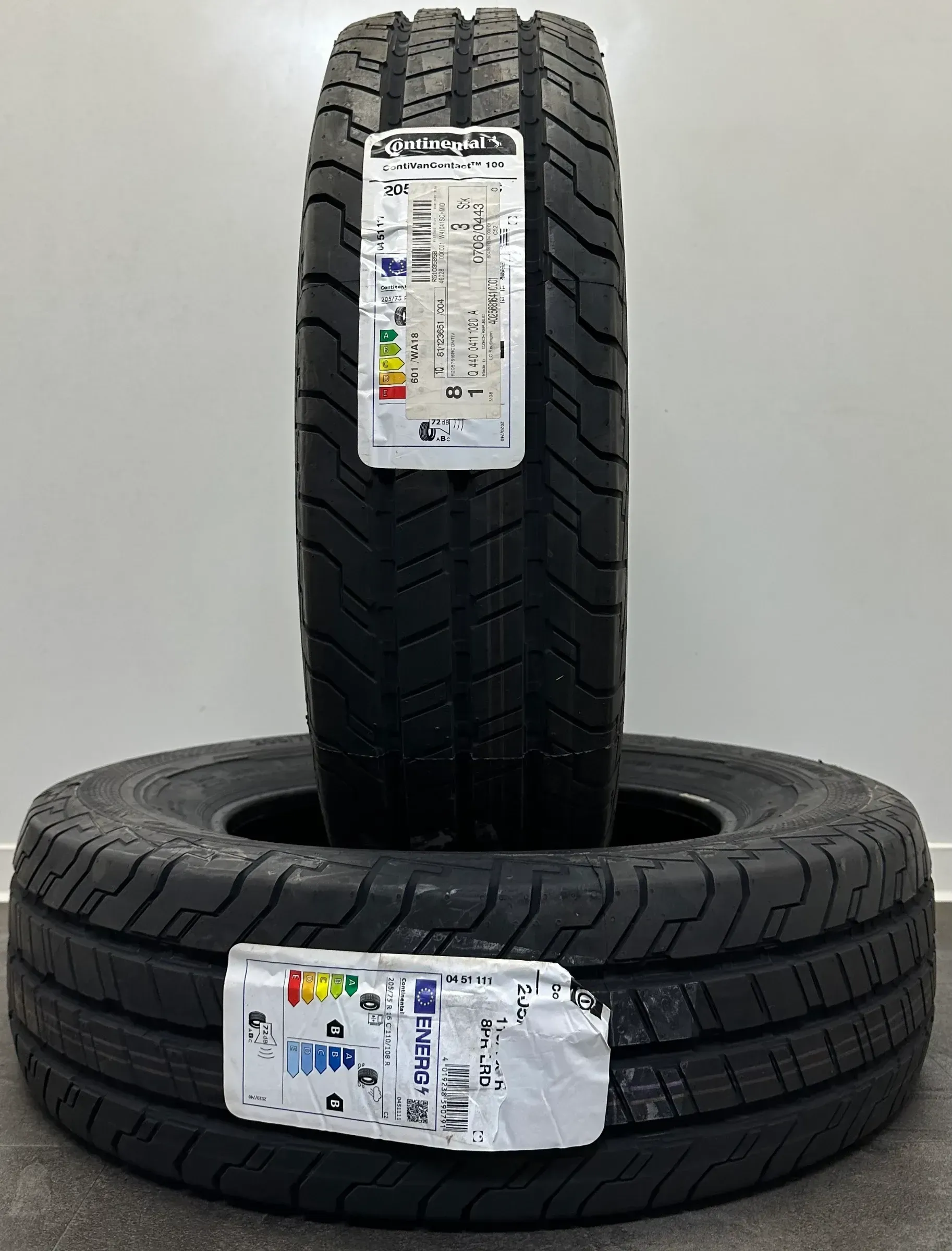 2x Winterreifen 205 75 R16C 110/108R Continental VanContact Winter DOT21 NEU - Bild 1