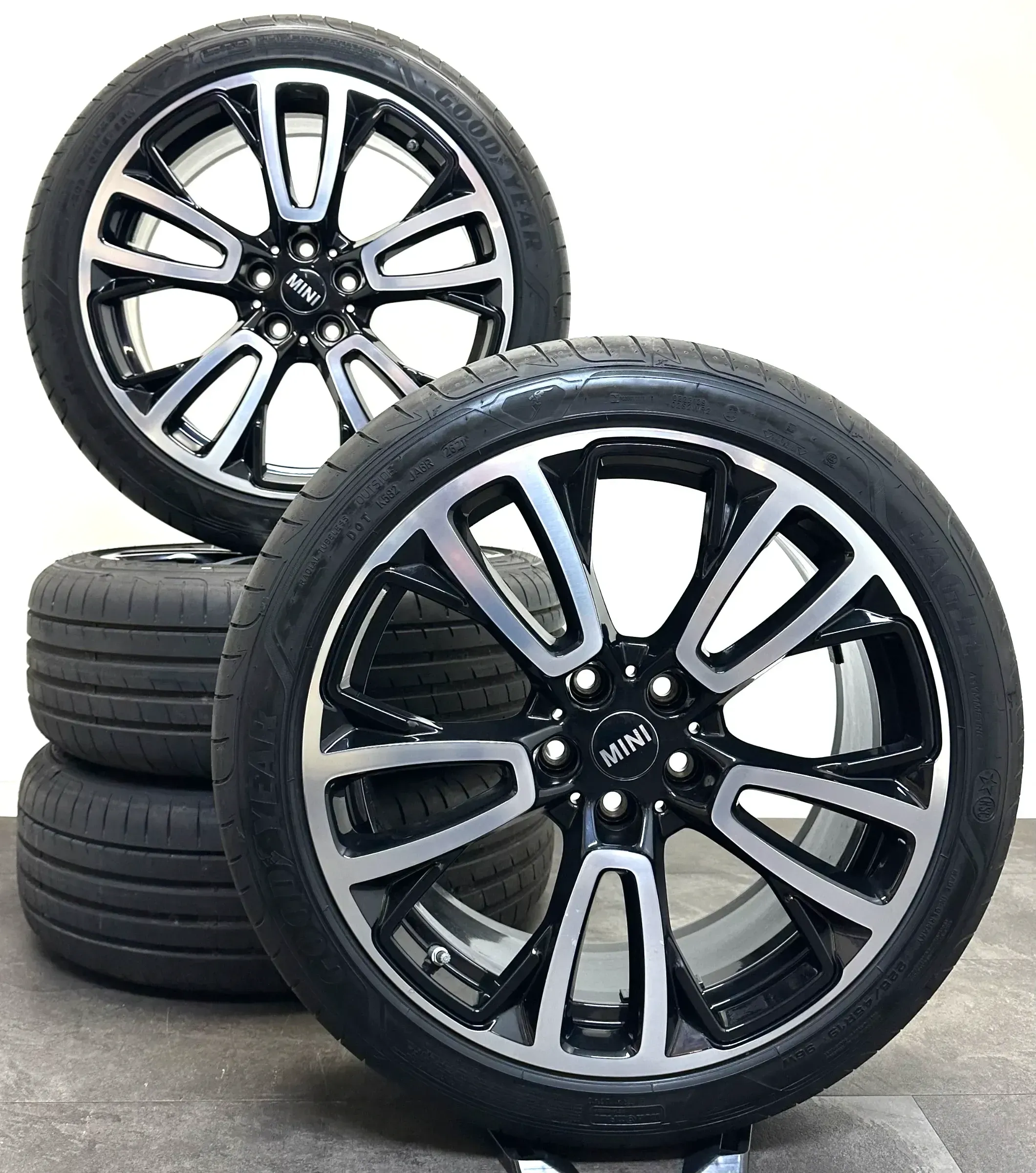 Original 18Zoll MINI F60 Countryman JCW Grip Spoke 532 6888853 Sommerreifen TOP - Bild 1