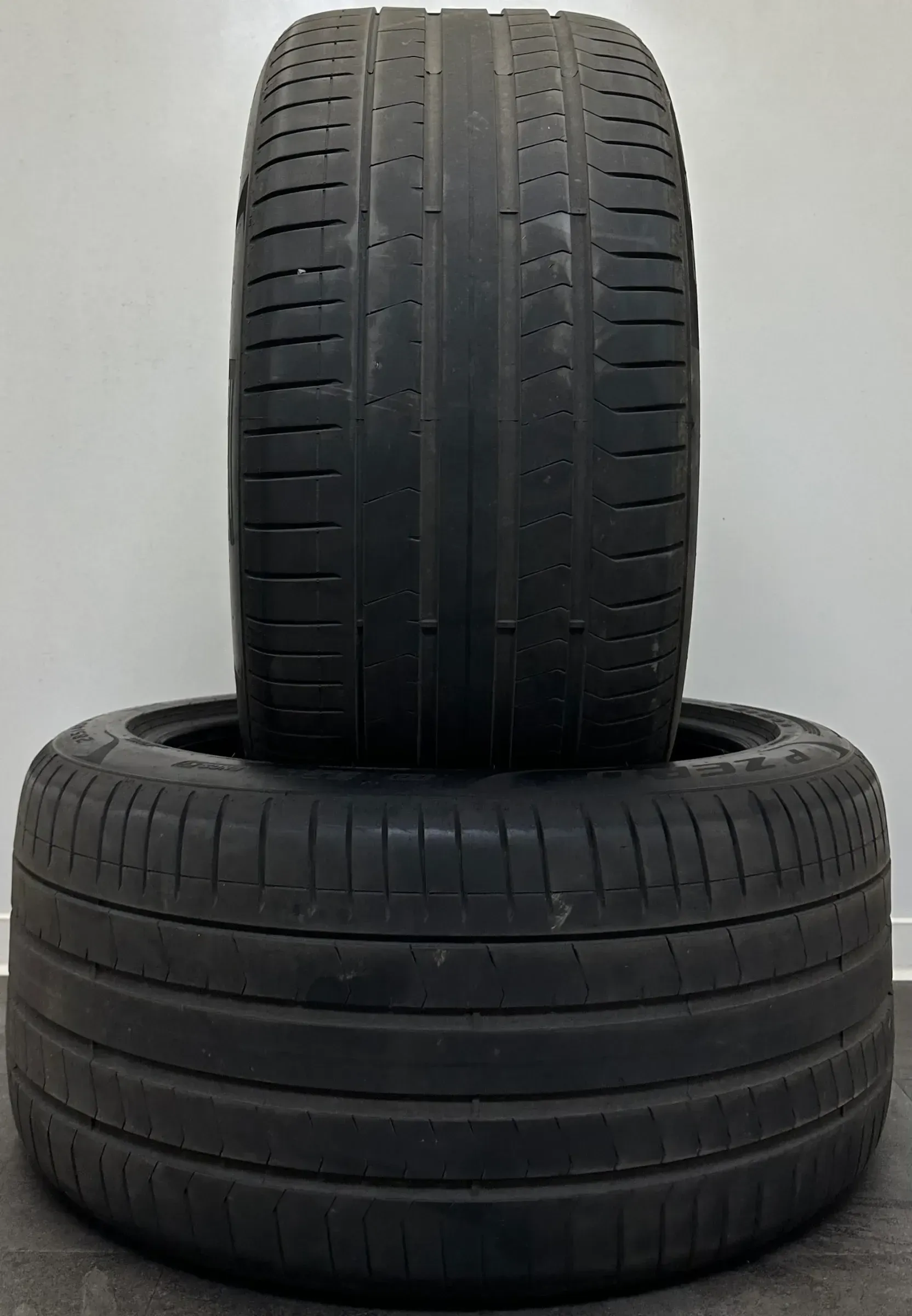 2x Sommerreifen 285 40 R19 107Y Pirelli P Zero PZ4 DOT23 - Bild 1