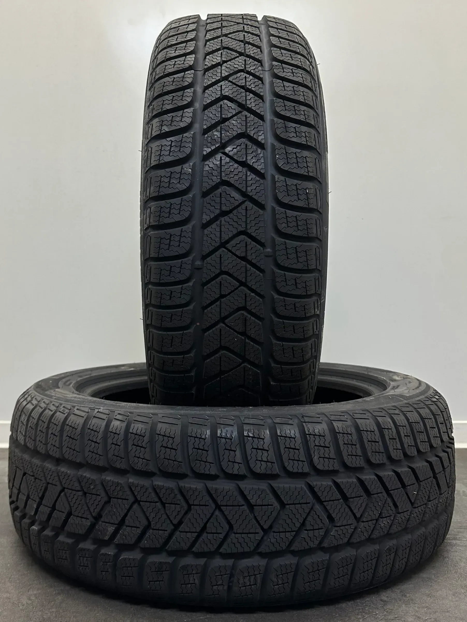 2x Winterreifen 215 55 R18 99V Pirelli Sottozero 3 MO XL NEU - Bild 1