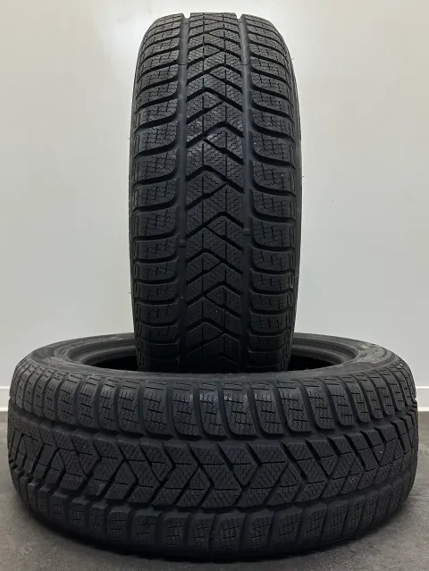 Background image for 2x Winterreifen 215 55 R18 99V Pirelli Sottozero 3 MO XL NEU