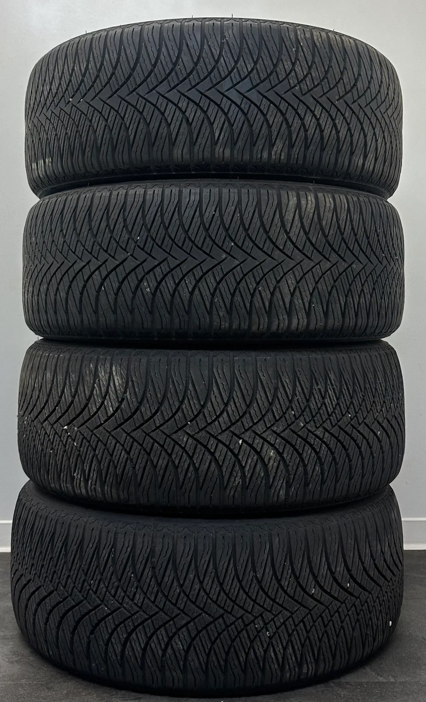 4x Allwetterreifen 225 40 R18 92W Goodride Allseason Elite - Bild 1