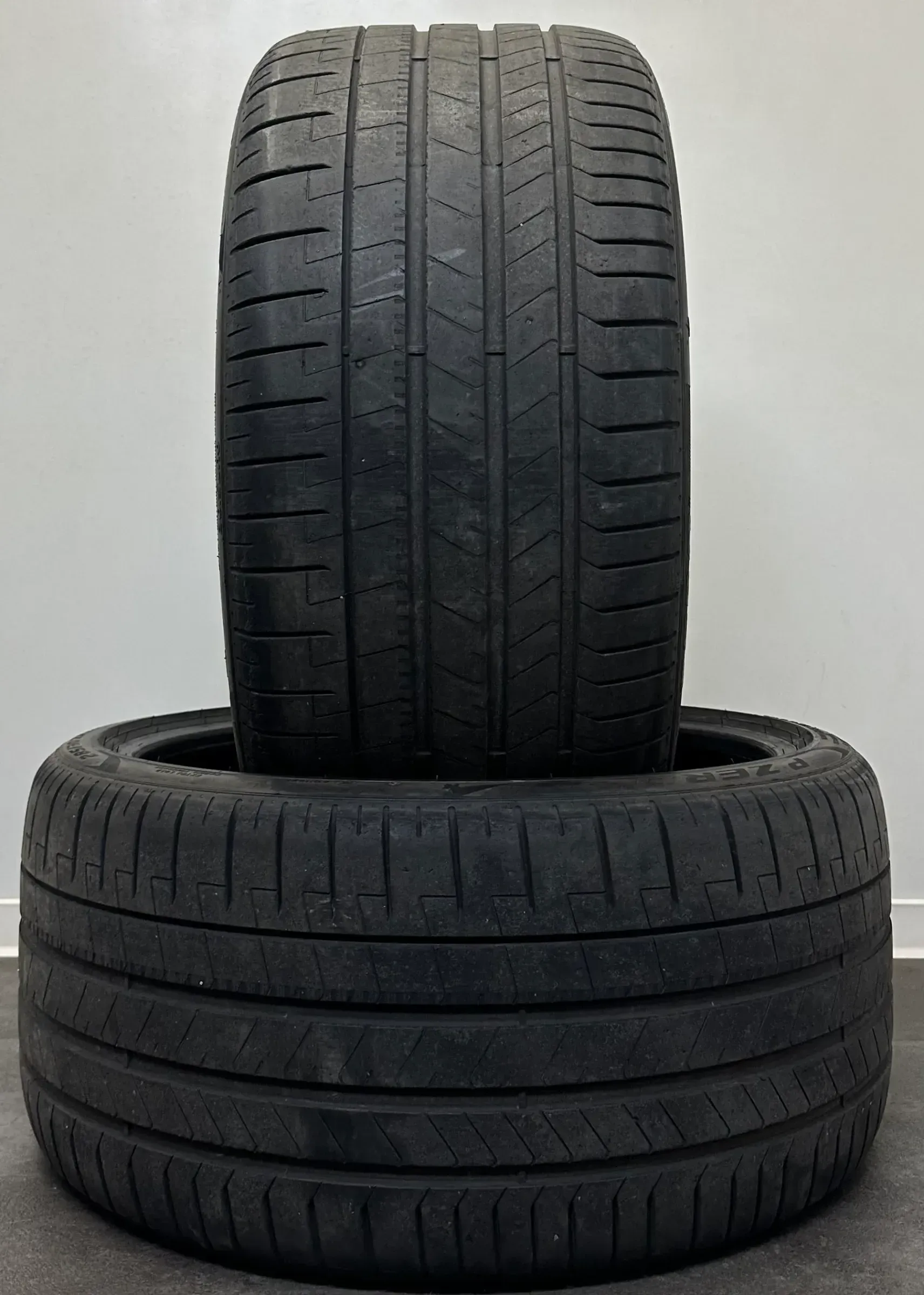 2x Sommerreifen 285 30 R20 99Y Pirelli P Zero PZ4 DOT22 5mm - Bild 1