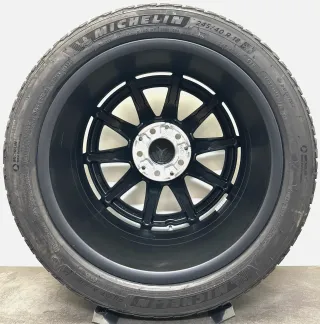 Original Mercedes A45 CLA45 18Zoll AMG Felgen A1774012100 Winterreifen 245 40R18 - Bild 6