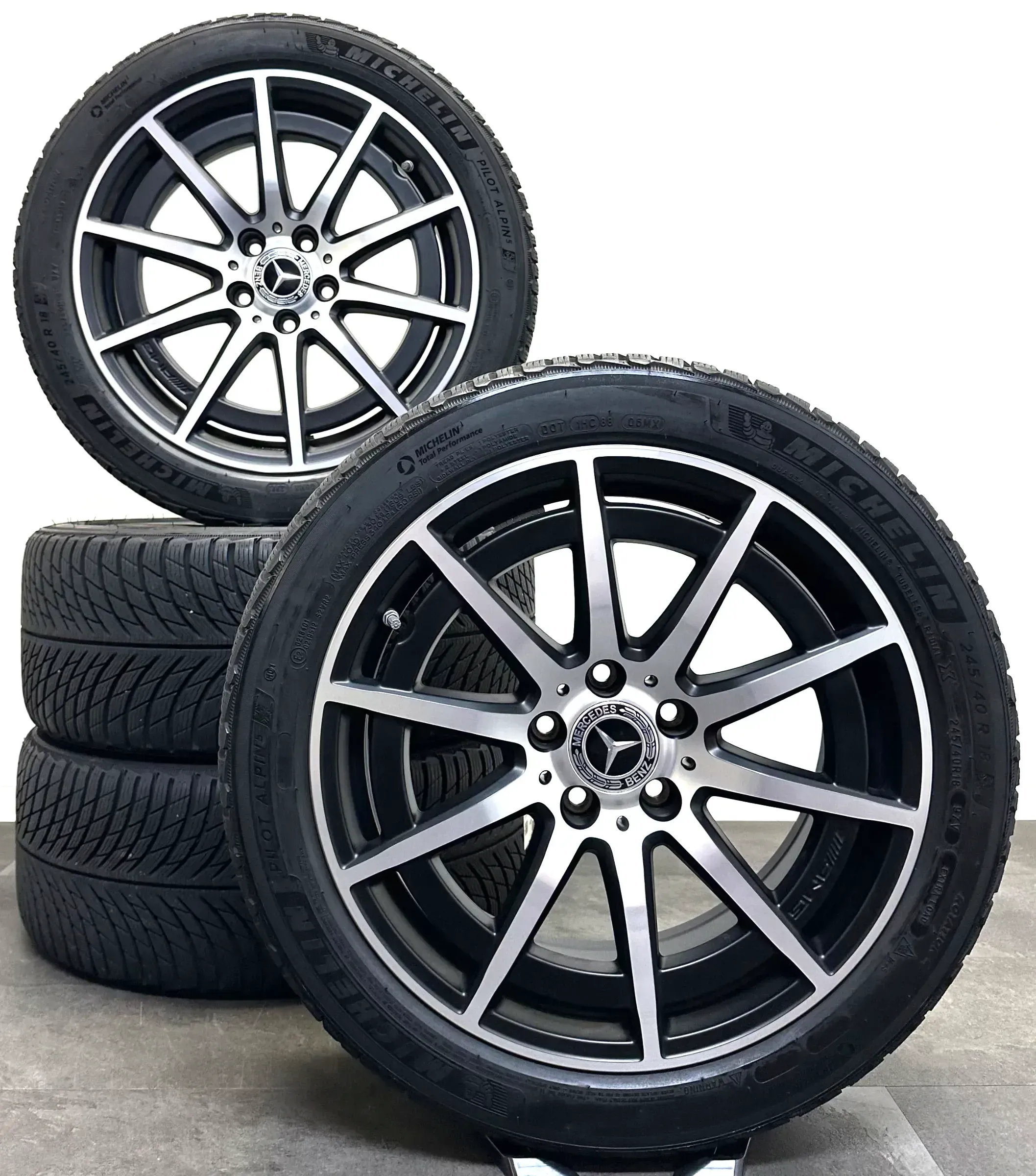 Original Mercedes A45 CLA45 18Zoll AMG Felgen A1774012100 Winterreifen - Bild 1