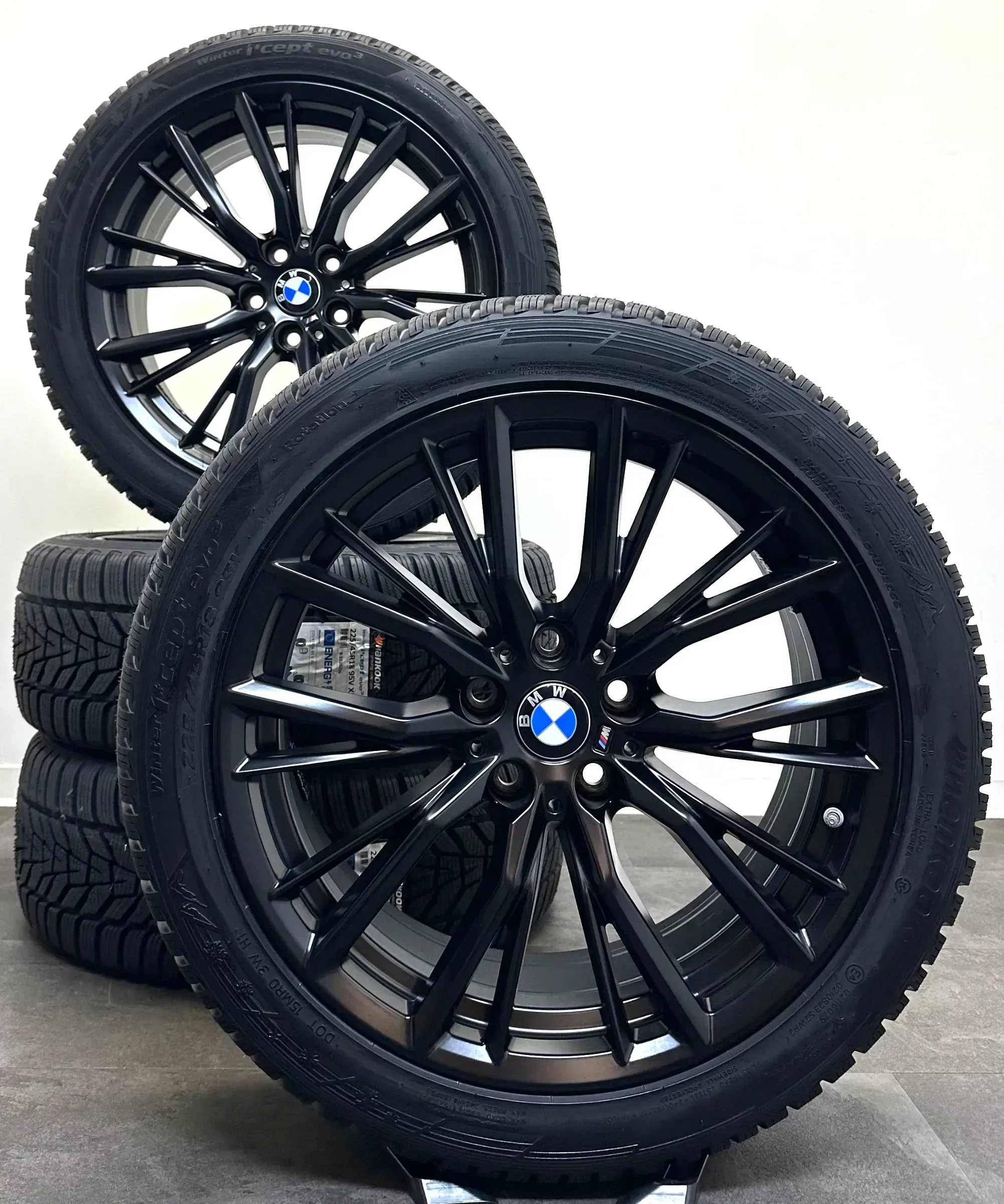 Original BMW 4er G22 G23 18Zoll Felgen M796 6885305 Winterreifen 225 45 R18 95V - Bild 1
